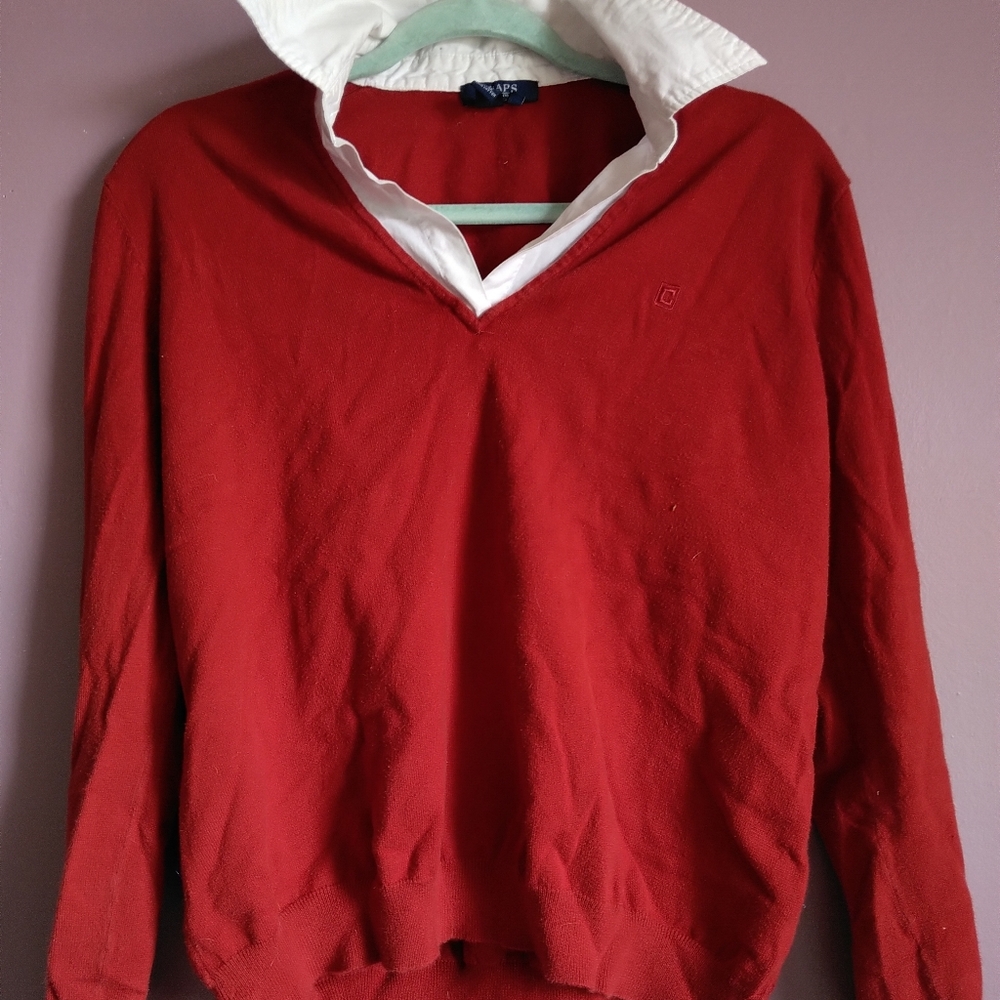 Chaps size XL red V-neck sweater